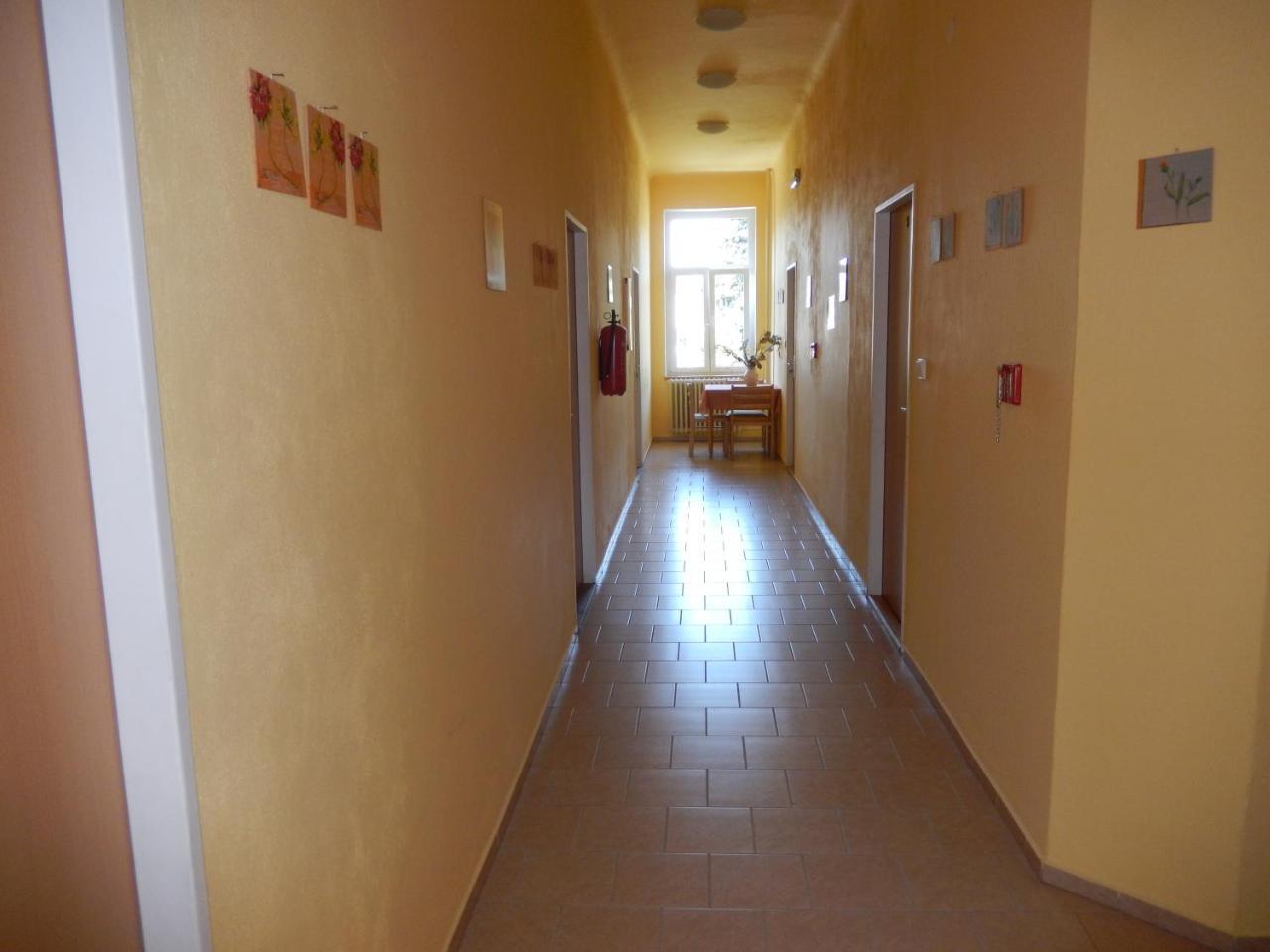 Hotel Penzion Manetin U Sv. Barbory Extérieur photo
